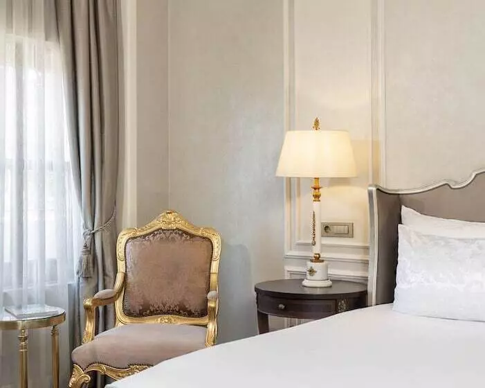 Junior Suite with Views, Rixos Pera Istanbul