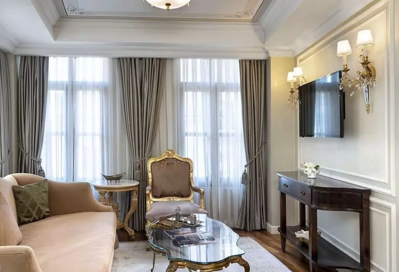 Junior Suite with Views, Rixos Pera Istanbul