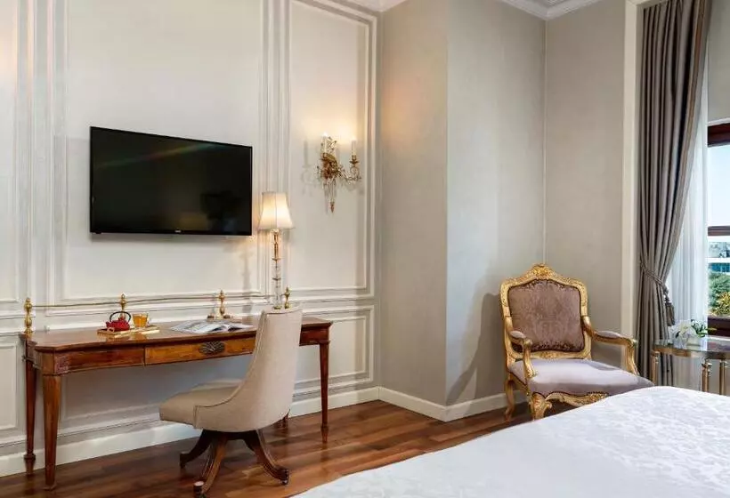 Deluxe Room King Bed & Views, Rixos Pera Istanbul