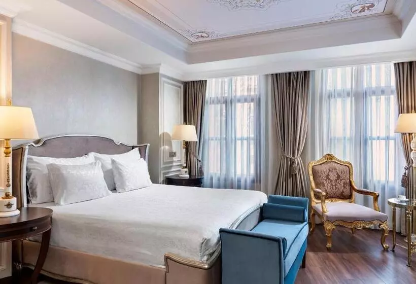 Deluxe Room King Bed & Views, Rixos Pera Istanbul
