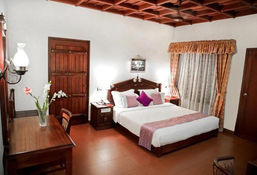 كابينة, Sterling Lake Palace Alleppey