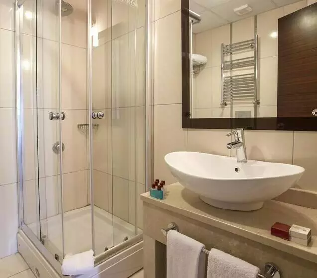 سوییت, Safir Hotel