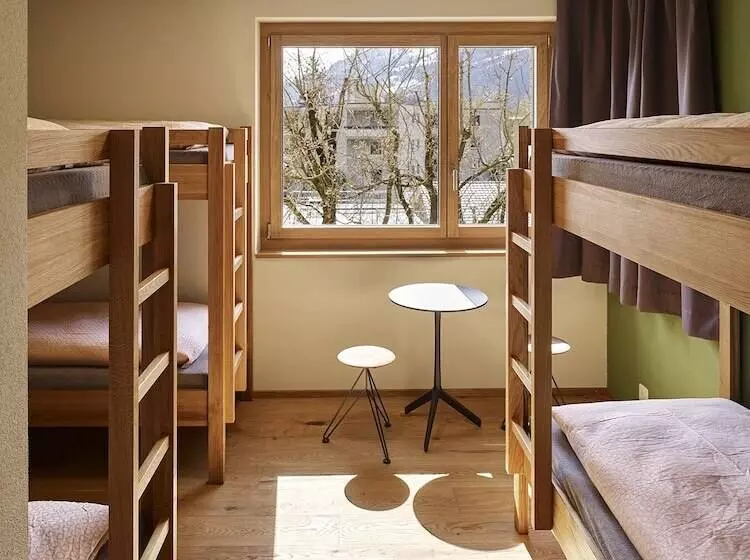 اتاق استاندارد با سرویس بهداشتی مشترک, Schaanvaduz Youth Hostel