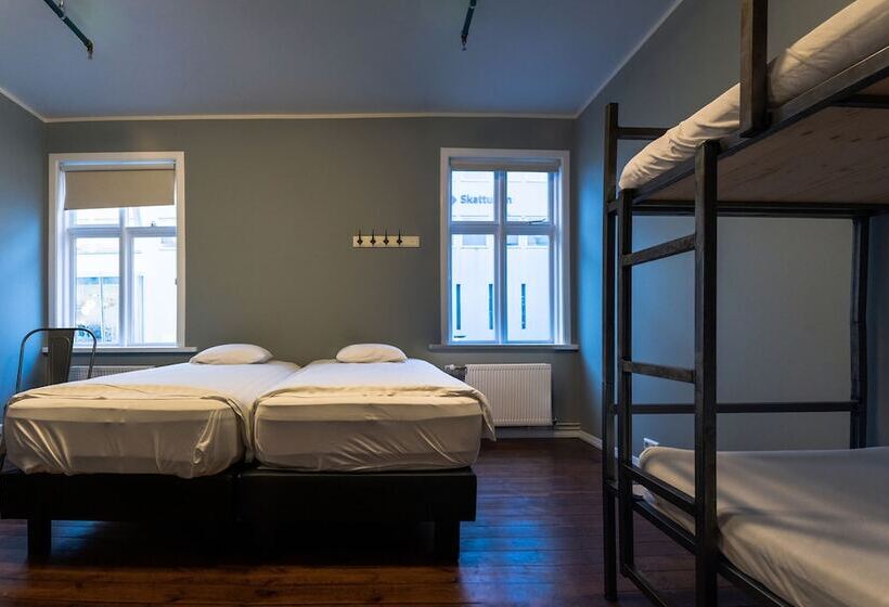 اتاق خانوادگی, Akureyri Backpackers