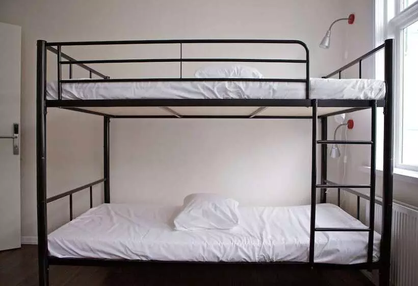 اتاق خانوادگی, Akureyri Backpackers
