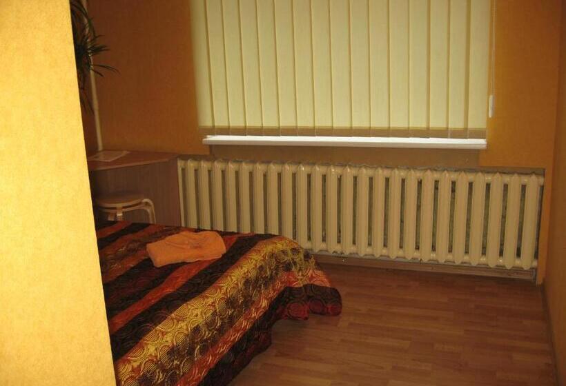 اتاق استاندارد با سرویس بهداشتی مشترک, Central Park Rooms