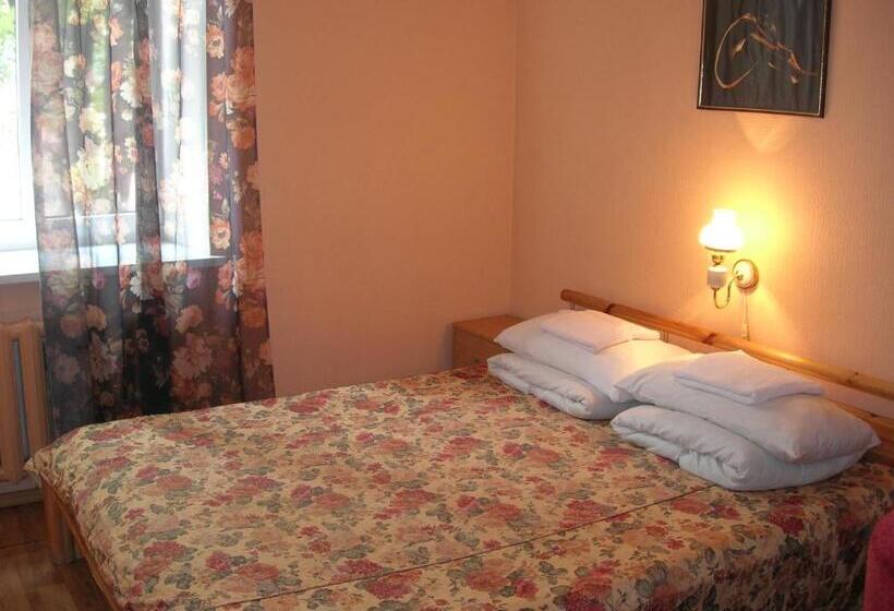 اتاق استاندارد با سرویس بهداشتی مشترک, Central Park Rooms