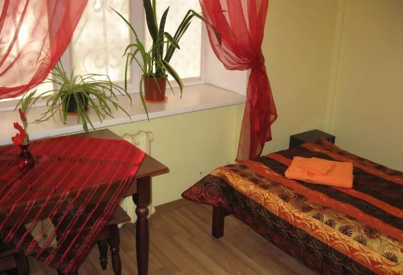 اتاق استاندارد یک تخته با سرویس بهداشتی مشترک, Central Park Rooms