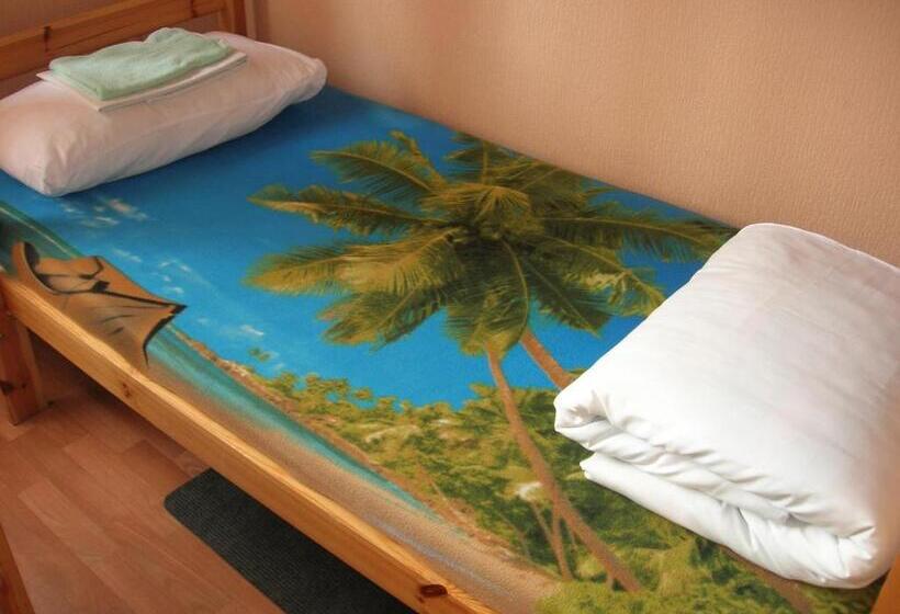 اتاق خانوادگی با سرویس بهداشتی مشترک, Central Park Rooms