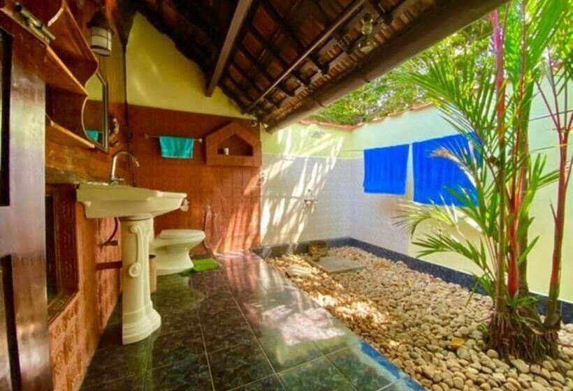 اتاق لوکس, Emerald Isle