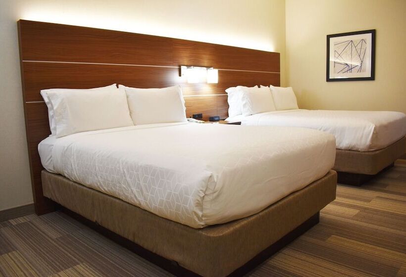 スイート, Holiday Inn Express Hotel & Suites Albany, An Ihg