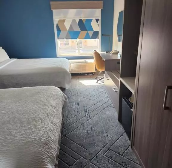 身障者適用スタンダードルーム, Holiday Inn Express & Suites Alliance, An Ihg