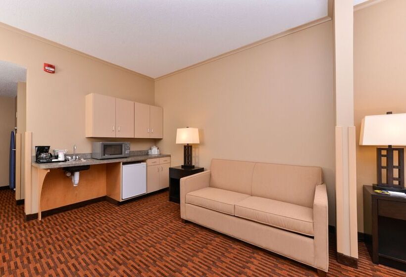 جناح لذوى الاحتياجات الخاصة, Holiday Inn Express Breezewood, An Ihg