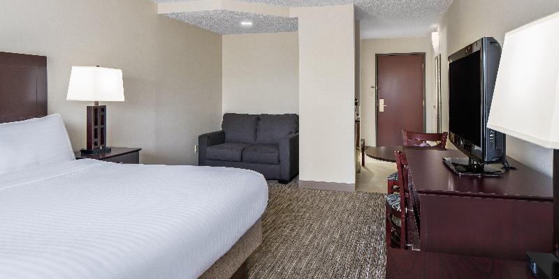 Люкс Кровать Кинг, Holiday Inn Express Grove City   Premium Outlet Mall, An Ihg