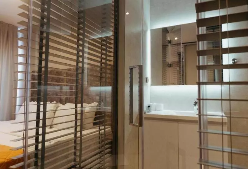 Superior room with lake view, Lebed