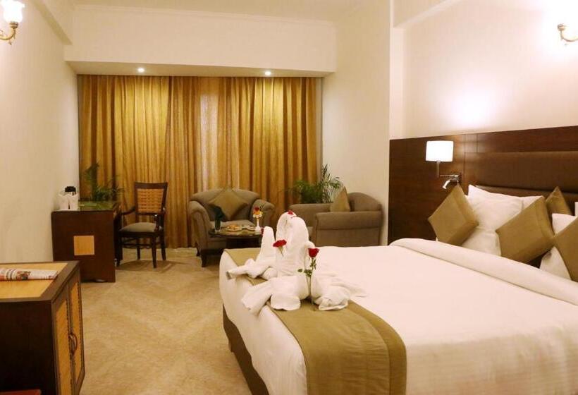 غرفة ديلوكس, Meraden Grand