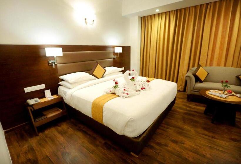 جناح, Meraden Grand