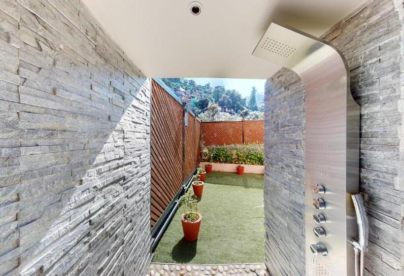 سوییت, Radisson Hotel Shimla