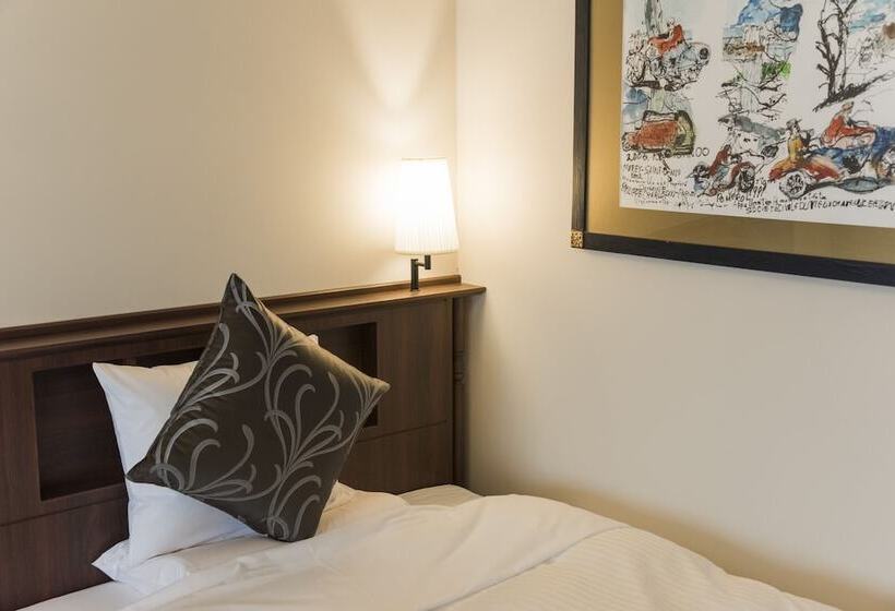 חדר סטנדרט, Sonia Otaru