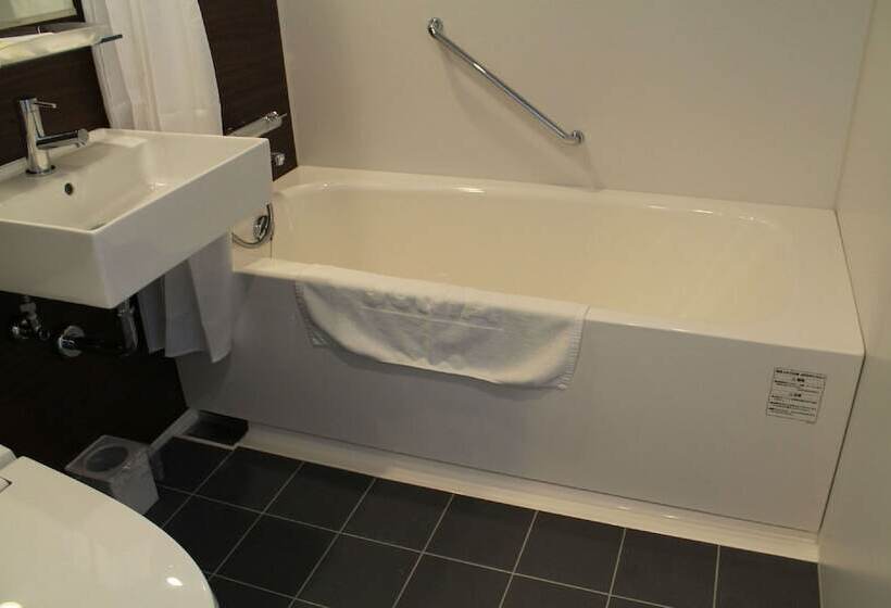 חדר דלוקס, Sonia Otaru