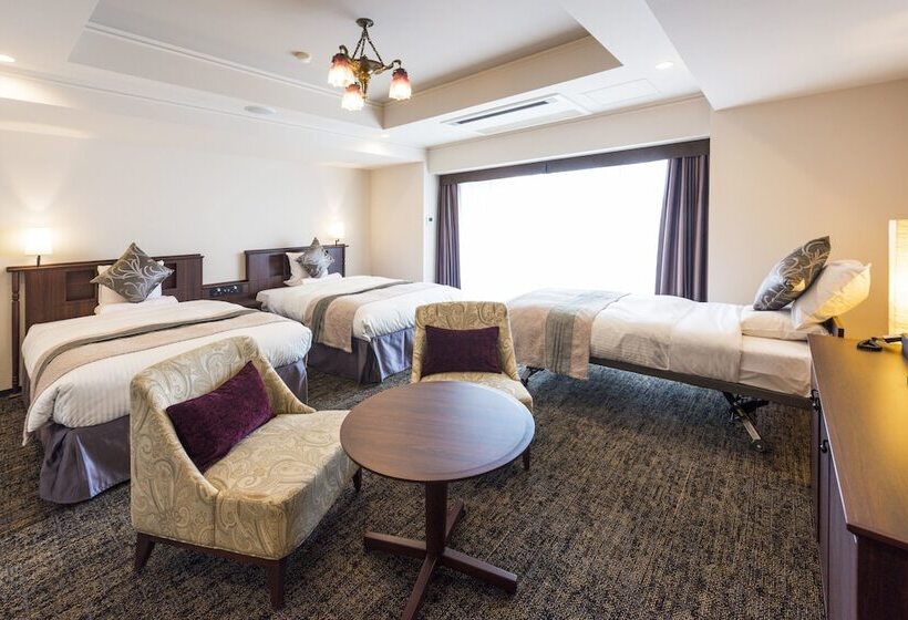 חדר דלוקס, Sonia Otaru