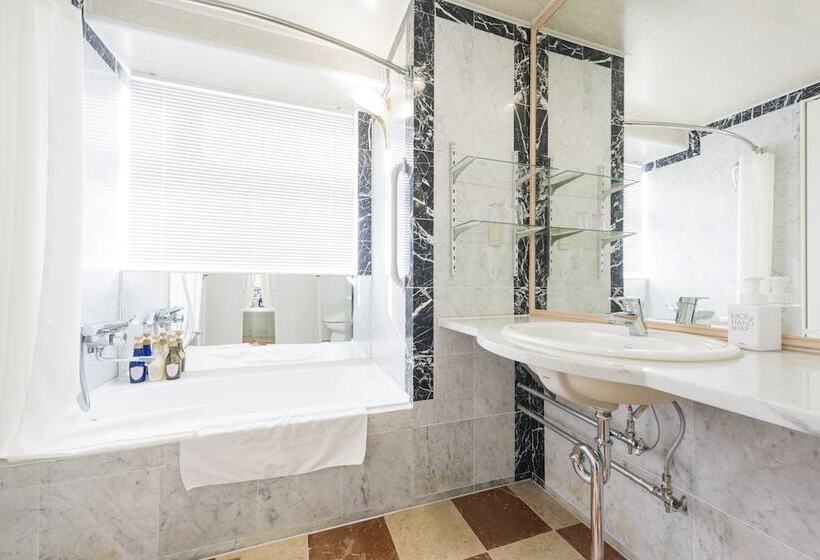 חדר סטנדרט, Sonia Otaru