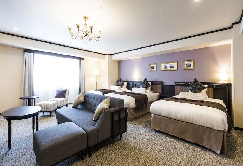 חדר דלוקס, Sonia Otaru