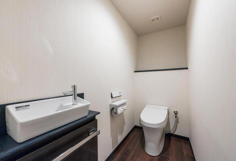 חדר דלוקס, Sonia Otaru