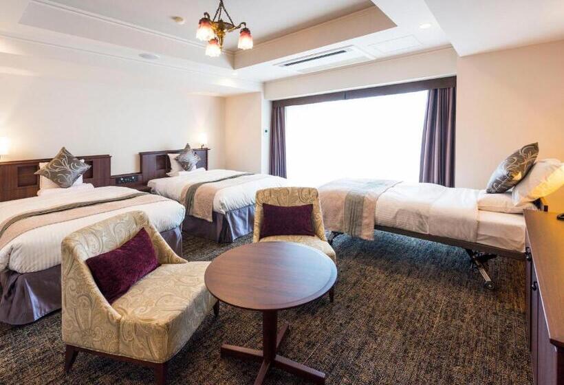 חדר דלוקס, Sonia Otaru