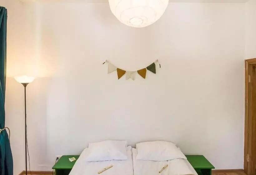 اتاق استاندارد, Downtown Forest Hostel & Camping