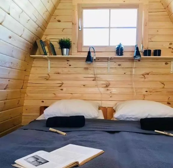 ویلای استاندارد با چشم‌انداز باغ, Downtown Forest Hostel & Camping