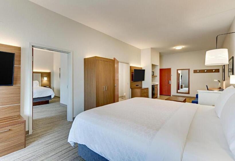 Family Suite, Holiday Inn Express Hotel And Suites Weatherford, An Ihg