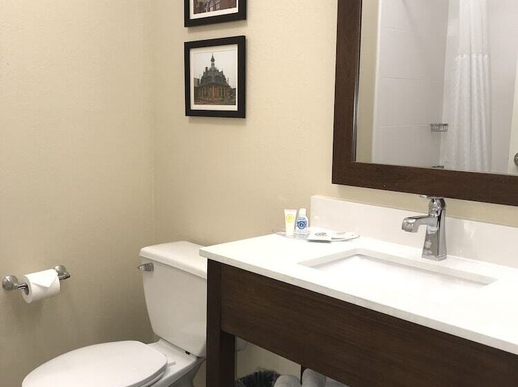 غرفة قياسية, Comfort Suites