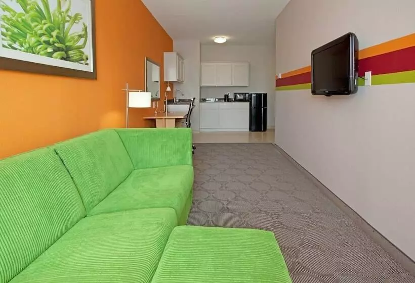 身障者適用スイートルーム, Holiday Inn Express Hotel & Suites Clute Lake Jackson, An Ihg