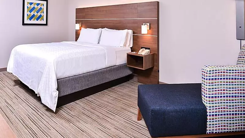 Standard-huone King-vuode, Holiday Inn Express Hotel & Suites Mount Pleasant, An Ihg