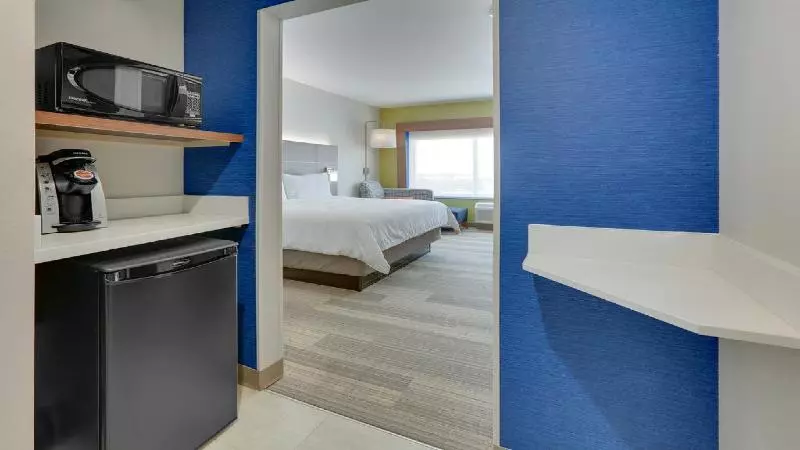 Standard-huone King-vuode, Holiday Inn Express Hotel & Suites Mount Pleasant, An Ihg