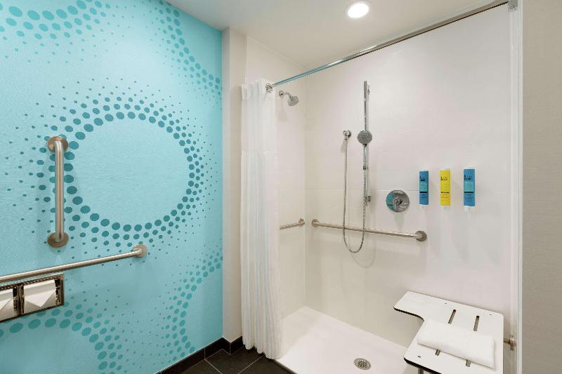 חדר סטנדרט עם מיטת קינג, Holiday Inn Express Hotel And Suites Weatherford, An Ihg