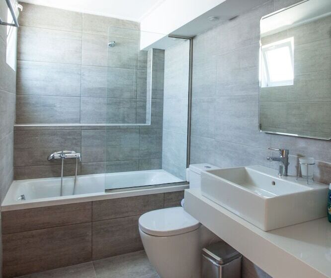 オーシャンビュースイート, Kos Bay