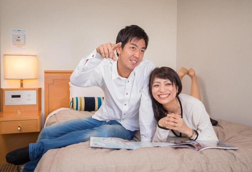 ダブルベッドのベーシックルーム, Navios Yokohama