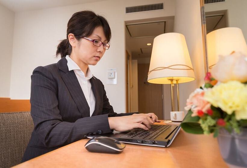 デラックスルーム, Navios Yokohama