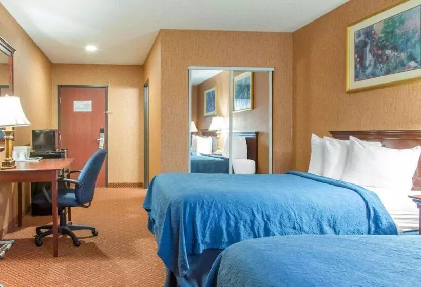 ２ダブルベッドのスタンダードルーム, Quality Inn & Suites