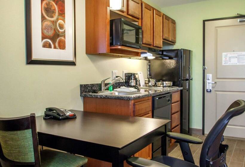 스위트, Suburban Studios Cedar Falls