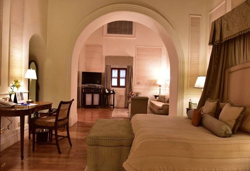 Королевский Люкс, Taj Falaknuma Palace