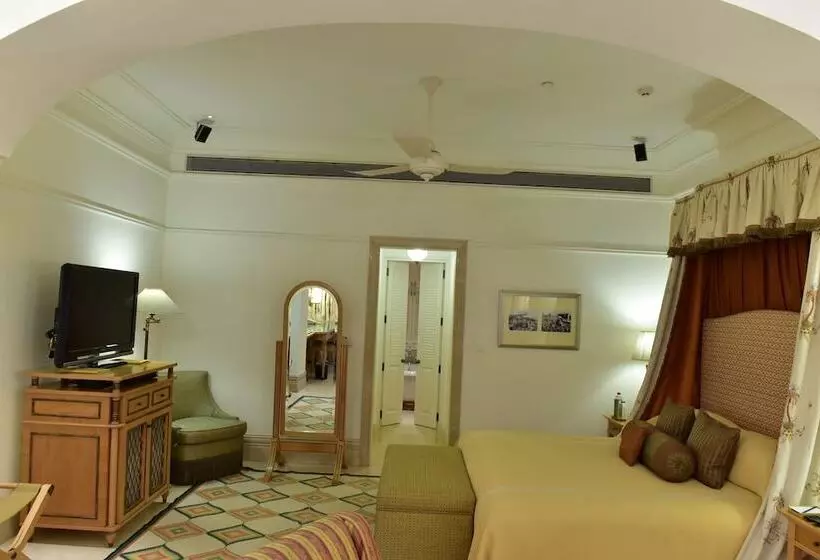 ガーデンビュースタンダードルーム, Taj Falaknuma Palace
