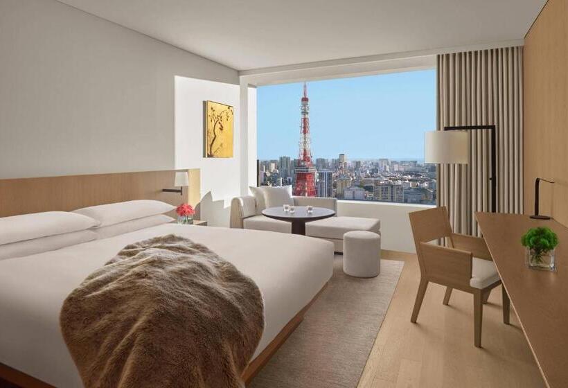 带城市景观和大床的豪华房间, The Tokyo Edition, Toranomon