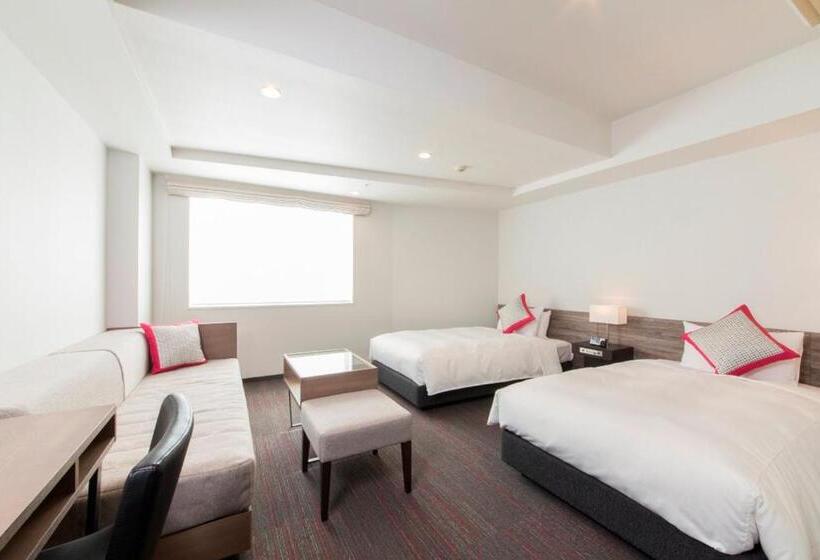 Номер Deluxe, Tokyu Stay Gotanda