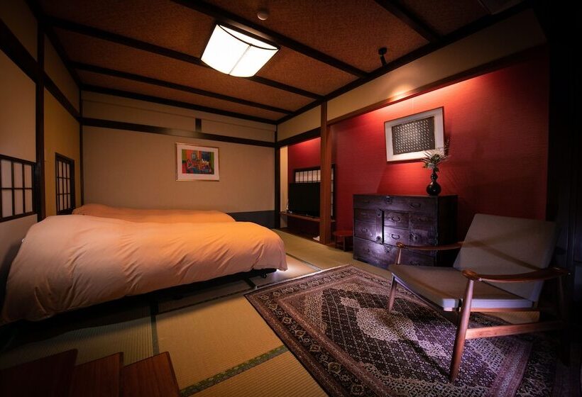 غرفة قياسية, Yufunogo Saigakukan