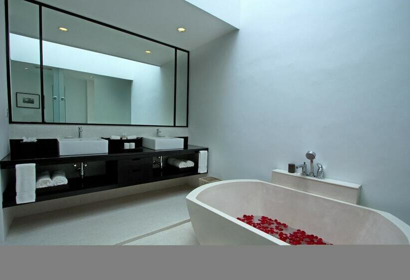 Вилла Deluxe 2 Спальни, Montigo Resorts Nongsa