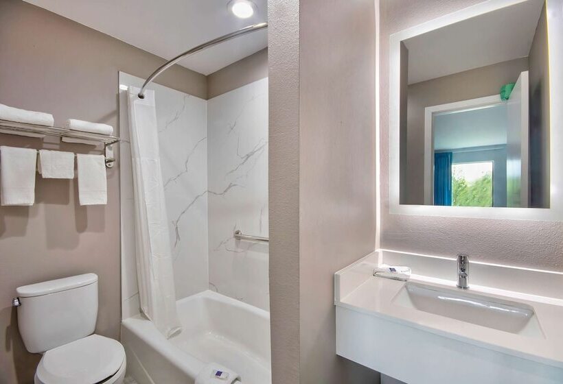 غرفه قياسيه سريرين مزدوجين, Motel 6sulphur, La