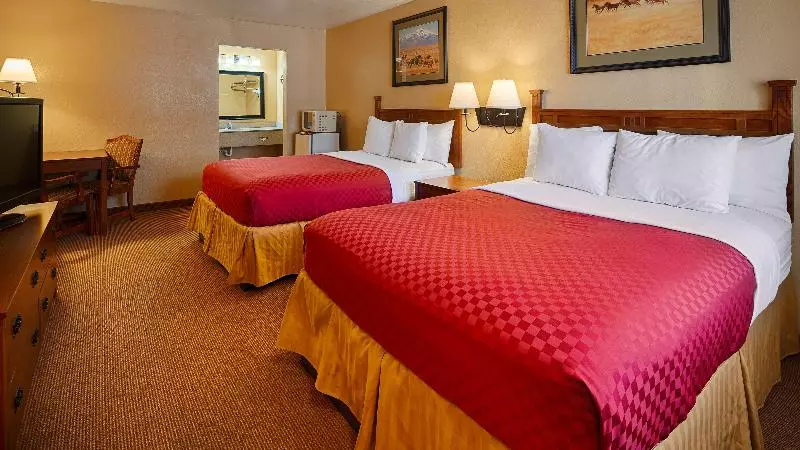 Standard-invahuone, Best Western Executive Inn